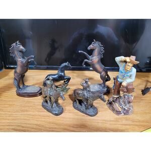 Southwest Theme Small resin Figures, horses, Cowboy 6